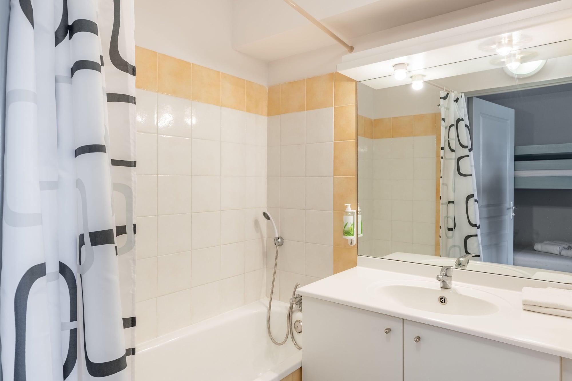 Residence Residhotel Mayflower Ле-Гро-дю-Руа Экстерьер фото